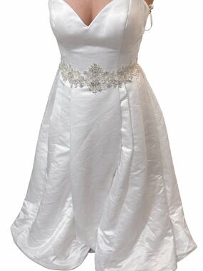 White Strapless Satin Wedding Dress with Beaded Waist